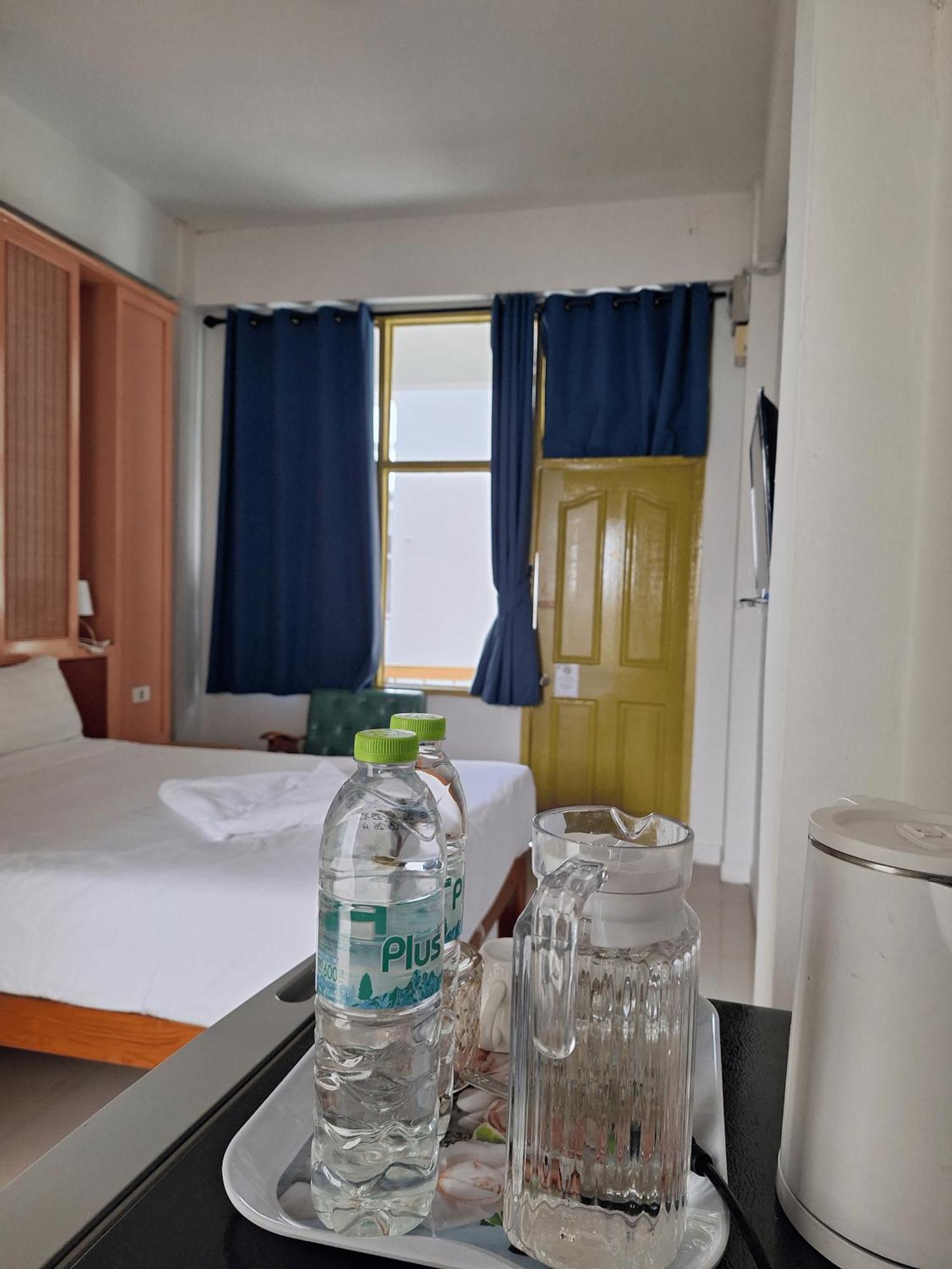 Hotel Happy 2